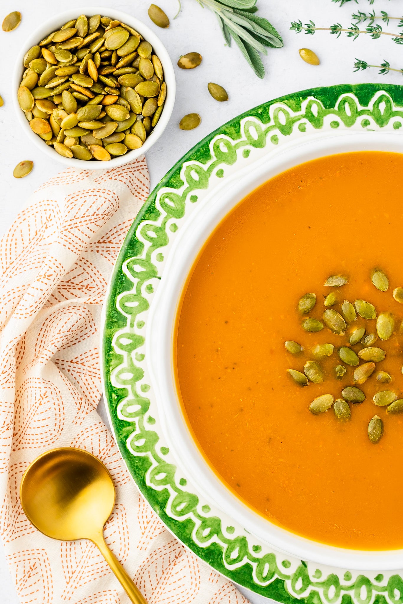 Slow cooker pumpkin soup